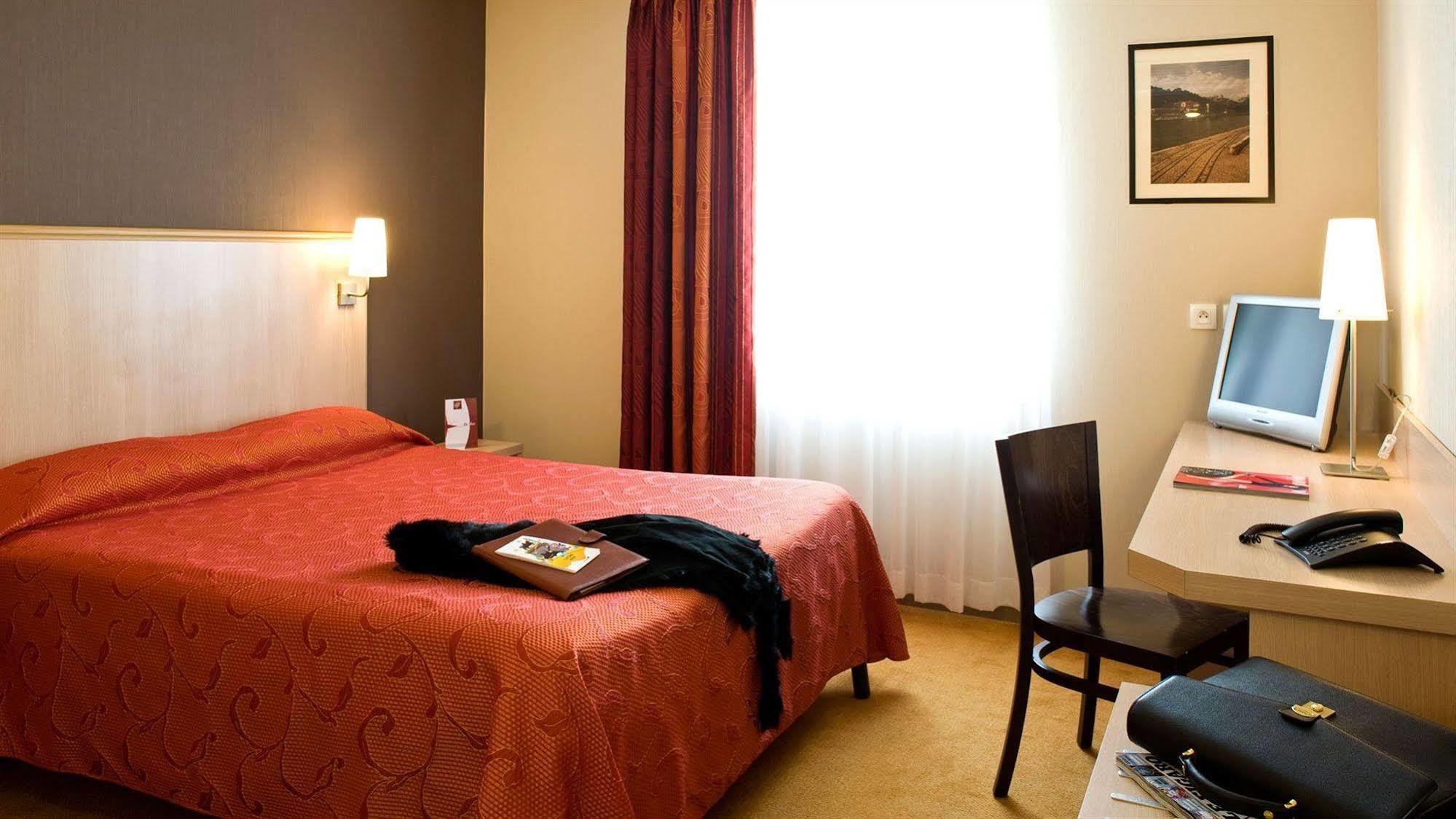 Ibis Styles Lyon Meyzieu Arena Stadium Kültér fotó