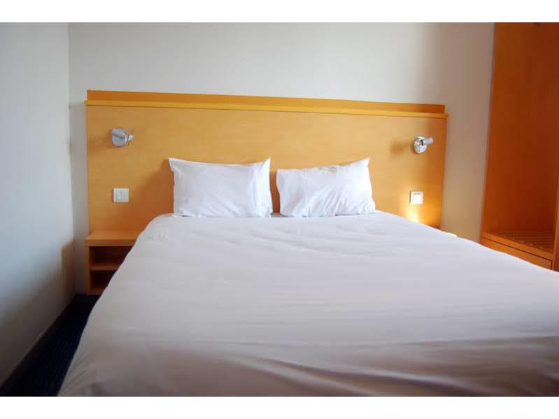 Ibis Styles Lyon Meyzieu Arena Stadium Kültér fotó